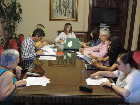 La Junta de Gobierno nombra a Ana Sáez directora general de Recursos Humanos para reorganizar y reestructurar el personal