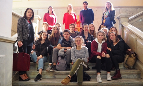 El Salón de Plenos del Ayuntamiento acoge a 13 estudiantes alemanes de intercambio en la ciudad