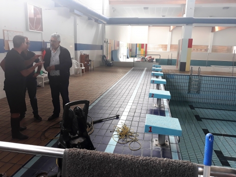 La Concejalía de Deportes acomete trabajos de mejora en las piscinas de Frigsa para un funcionamiento más eficiente