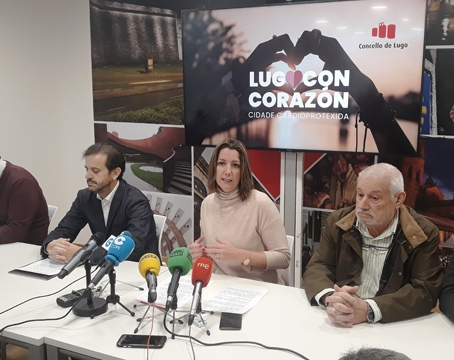El Ayuntamiento lanza Lugo con corazón para dotar de desfibriladores las instalaciones municipales y proteger a la ciudadanía ante posibles infartos