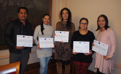 Ana Abelleira entrega os diplomas dunha nova edición do curso de integración da poboación inmigrante extracomunitaria