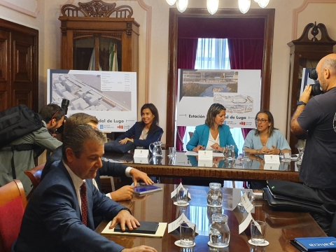 Lara Méndez destaca a necesidade de que se avance na firma do convenio da Intermodal para que as tres administracións traballen en paralelo