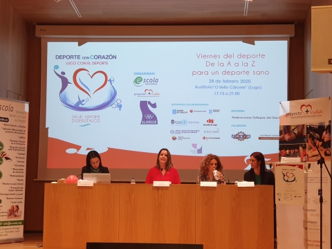 La alcaldesa de Lugo, Lara Méndez modera la charla 'Mujer y deporte'