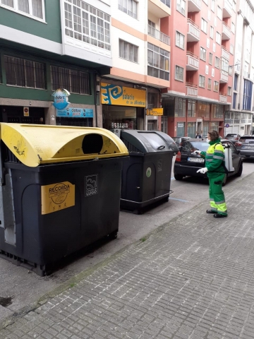 Medio Ambiente hace un llamamiento ciudadano para no cerrar los contenedores de la basura mientras dure la crisis sanitaria