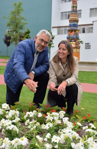 El Ayuntamiento ornamenta las prazas y rúas del centro y de los barrios de Lugo con más de 30.000 plantas en flor de 18 variedades distintas