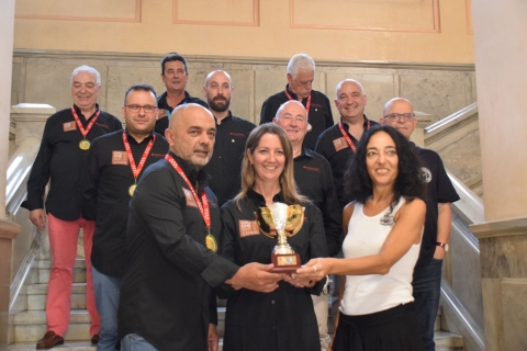 Lara Méndez recibe en el Ayuntamiento a los integrantes del Chuché, equipo lucense vencedor de la Olimpiada española de mus
