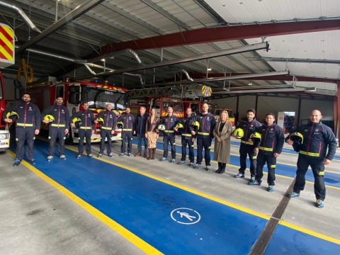 La alcaldesa preside el acto de toma de posesión de 10 nuevos bomberos interinos del Ayuntamiento de Lugo