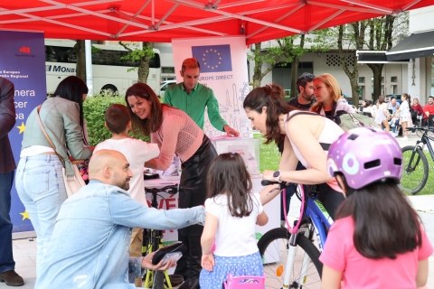 300 participantes uníronse á campaña ‘Movémonos por Lugo’ para incentivar o uso da bicicleta na zona urbana e cambiar a mobilidade