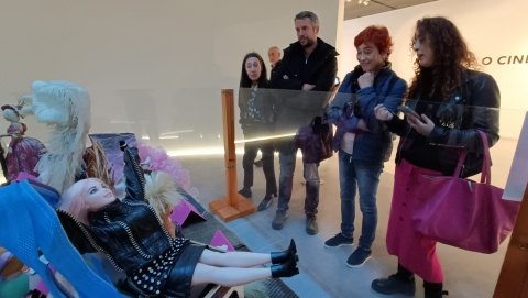 La exposición 'Barbie: Cine e moda' se amplía con una muestra de 11 diseñadoras y diseñadores locales La exposición 'Barbie: Cine e moda' se amplía con una muestra de 11 diseñadoras y diseñadores locales