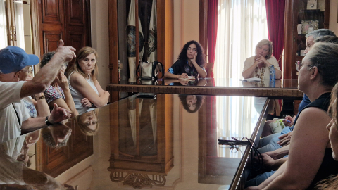 Paula Alvarellos reuniuse cos veciños de Calzada da Ponte