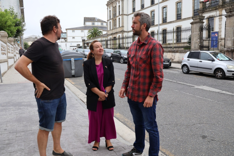 Rubén Arroxo anuncia a renovación do asfalto da avenida Anxo López Pérez