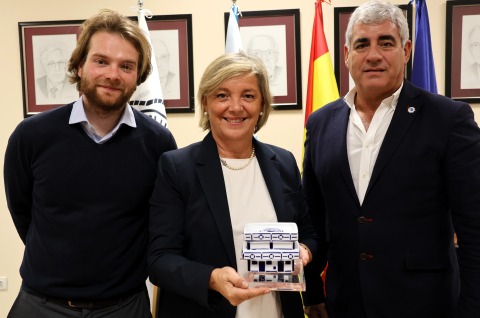 Paula Alvarellos visita el Club Fluvial de Lugo y se interesa por los proyectos futuros de la entidad