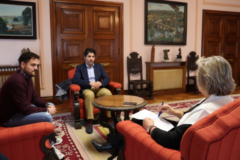 Paula Alvarellos anuncia melloras nos polígonos industriais onde se instalarán cámaras de vixilancia e se habilitarán máis estacionamentos