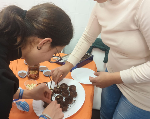 O obradoiro de cociña, dirixido a mozos e mozas de 14 a 30 anos, celébrase mañá na Casa da Xuventude con todas as prazas cubertas