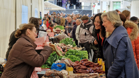 Paula Alvarellos: "Los 160 años de la Feria de Nadela simbolizan la esencia de la identidad lucense y rural" Paula Alvarellos: "Los 160 años de la Feria de Nadela simbolizan la esencia de la identidad lucense y rural"