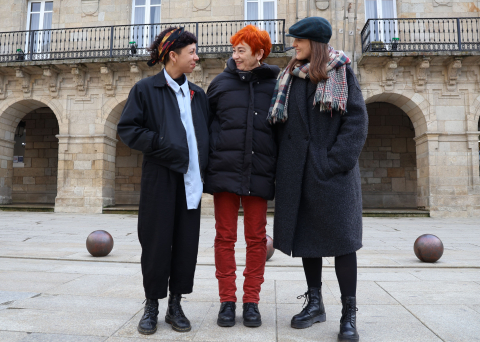 Maite Ferreiro recibe a integrantes de Bengala Teatro Físico, unha nova compañía teatral lucense