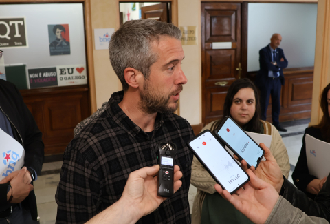 Rubén Arroxo: "Continuamos atendendo as demandas veciñais nos barrios, o calmado do tráfico é unha prioridade" Rubén Arroxo: "Continuamos atendendo as demandas veciñais nos barrios, o calmado do tráfico é unha prioridade"