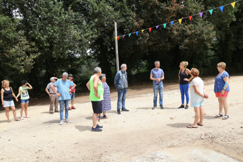 El área de Infraestructuras renueva el campo de la fiesta de Galegos