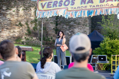 "Versos na Barraca acerca a Lugo la mejor poesía de una forma gratuita y ejemplar", dijo Rubén Arroxo