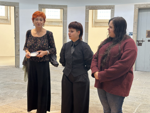 Maite Ferreiro inaugura a exposición "SOMOS POBO FEITO EN NÓS", de Andrea Prado Rielo, que se une á oferta expositiva do Vello Cárcere