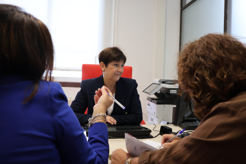 El Gobierno local impulsa nuevas ayudas para fomentar la movilidad accesible y apoyar el servicio de taxi adaptado en Lugo