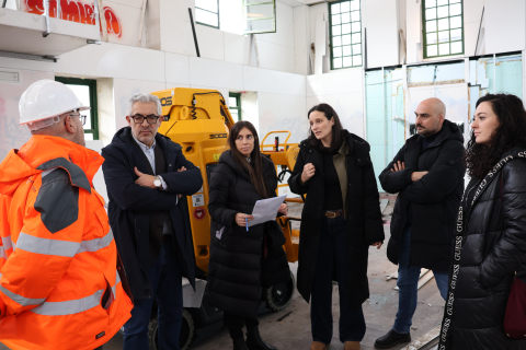 O Centro Enogastronómico da Fábrica da Luz contará cun deseño interior inspirado na identidade do territorio e estruturado en espazos polivalentes A proposta define ámbitos diferenciados para showcooking, formación especializada e dinamización profesional do produto local. A actuación enmárcase no PSTD “Et Edendo, Lucus” e conta con 2 millóns de euros de financiamento europeo Next Generation. “Estamos a definir un centro moderno, rigoroso e funcional, pensado para dinamizar o sector e consolidar Lugo O Centro Enogastronómico da Fábrica da Luz contará cun deseño interior inspirado na identidade do territorio e estruturado en espazos polivalentes A proposta define ámbitos diferenciados para showcooking, formación especializada e dinamización profesional do produto local. A actuación enmárcase no PSTD “Et Edendo, Lucus” e conta con 2 millóns de euros de financiamento europeo Next Generation. “Estamos a definir un centro moderno, rigoroso e funcional, pensado para dinamizar o sector e consolidar Lugo