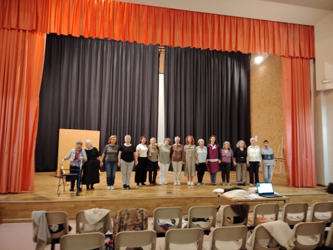 El programa municipal ‘Teatro do Barrio’ termina el curso con tres representaciones a cargo de otros tantos grupos que favorecen las actividades inclusivas e intergeneracionales