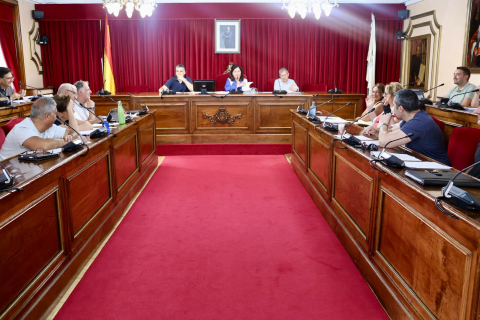 La alcaldesa de Lugo y los sindicatos alcanzan un acuerdo unánime para aprobar la carrera profesional del personal municipal