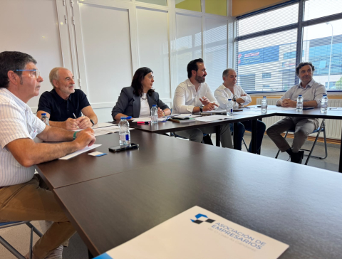 El ayuntamiento avanza en la mejora de los polígonos industriales del CEAO- AS GÁNDARAS con el impulso de nuevas infraestructuras y servicios.