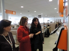 Lara Méndez visita la empresa de telemarketing Abante BPO, una de las compañías que más empleo genera en Lugo