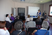 El Centro de Convivencia de Fingoi recuerda a Manuel María con un recital de poemas