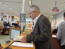 O Concello entrégalle á Xunta planos de todas as parcelas municipais para construír “a tan necesaria e demandada residencia da terceira idade”