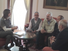A Alcaldesa escoita nunha xuntanza as demandas dos veciños da Avenida da Coruña A Alcaldesa escoita nunha xuntanza as demandas dos veciños da Avenida da Coruña