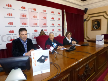 Presentado el libro Elas, una recopilación de biografías de mujeres gallegas, obra de Aurora Marco