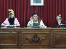 El mundo al revés de Carlos Iglesias da el pistoletazo de salida al Carnaval 2017