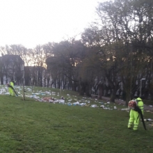 El servicio de limpieza con el Ayuntamiento recogió 3,5 toneladas de basura tras la fiesta de a Carballeira