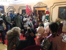 Os Reis Magos reparten doces e ilusión en Lugo ante a atenta mirada dunhas 50.000 persoas en todo o seu percorrido