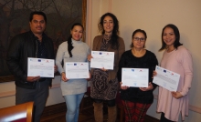 Ana Abelleira entrega os diplomas dunha nova edición do curso de integración da poboación inmigrante extracomunitaria Ana Abelleira entrega os diplomas dunha nova edición do curso de integración da poboación inmigrante extracomunitaria