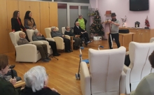 A Alcaldesa e a Concelleira de Benestar Social felicitan as festas de Nadal ás 50 persoas usuarias do centro de día Antonio Gandoy