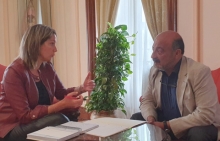 Quiroga comprométese con Lara Méndez a darlle prioridade a recuperación dos caneiros pola súa importancia patrimonial e ambiental Quiroga comprométese con Lara Méndez a darlle prioridade a recuperación dos caneiros pola súa importancia patrimonial e ambiental