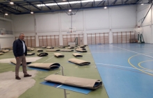 Comienza la reposición del pavimento en el Pabellón Municipal de Frigsa