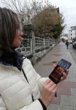 A alcaldesa destaca os bos resultados da campaña de control da dobre fila nas contornas escolares durante o primeiro mes de funcionamento