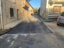 La concejalía de Infraestructuras repara firme de San Lázaro