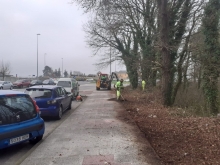 Medio Ambiente limpia de maleza 1,2 km en las principales calles del entorno del Hula Medio Ambiente limpia de maleza 1,2 km en las principales calles del entorno del Hula