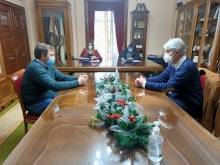 Ayuntamiento y Protectora suscriben el convenio de cooperación que suministrará con 200.000 euros a la entidad para apoyar su labor Ayuntamiento y Protectora suscriben el convenio de cooperación que suministrará con 200.000 euros a la entidad para apoyar su labor