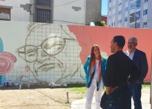  Lara Méndez visita los trabajos de mejora de la Praza da Liberdade, que contará con un mural urbano inspirado en los mayores y la naturaleza