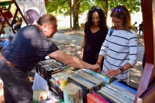 El Gobierno de Lara Méndez prepara al comercio para el Nadal con formación gratuita sobre escaparatismo, iluminación y envoltorios