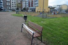Medio Ambiente continúa cos traballos de restauración do mobiliario urbano en diferentes prazas e parques da cidade