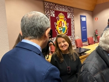 Cristina López asiste ao acto de renovación do decano da Facultade de Humanidades da USC