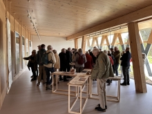 Medio centenar de ciudadanos daneses visitan el edificio Impulso Verde